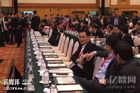 早讯|BAT大佬云集IT领袖峰会,张艺谋进军VR市场