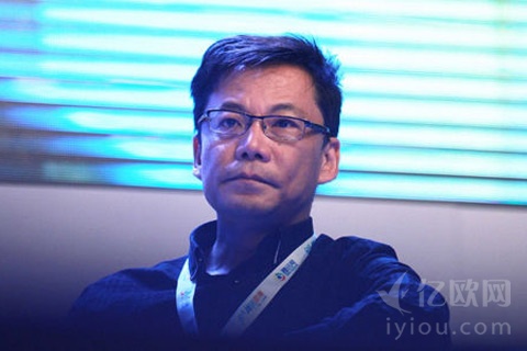 早讯|当当网收到私有化要约；人人网2015年由盈转亏