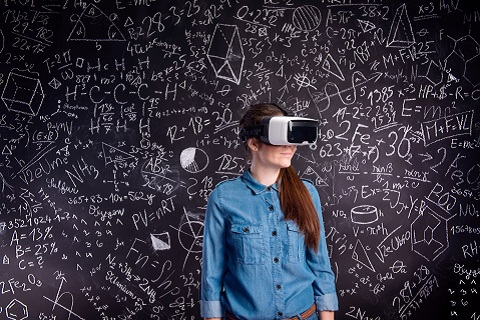 被捧上天的“VR+教育”，还少一种催化剂